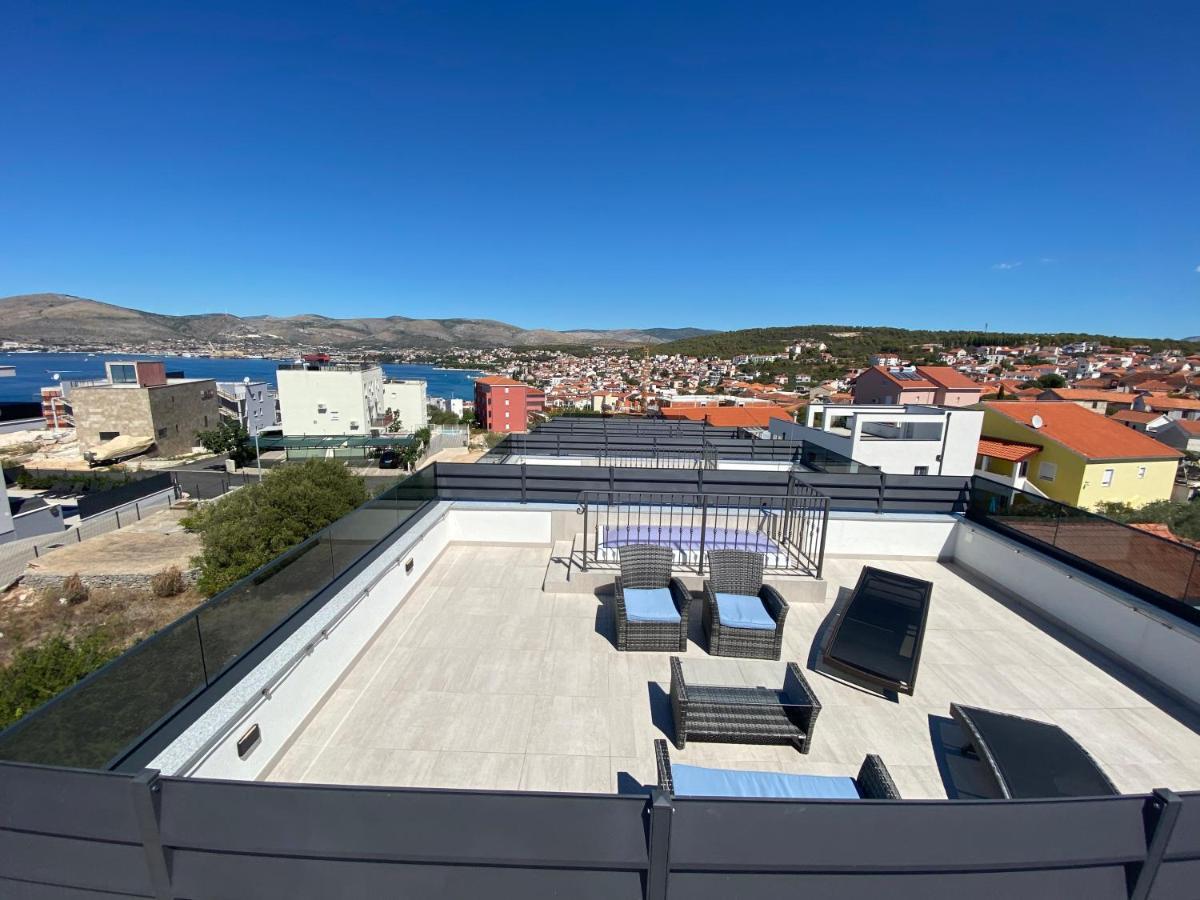 Holiday Luxury Resort Sundance Трогир Екстериор снимка