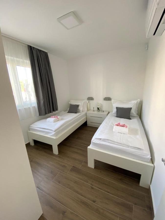 Holiday Luxury Resort Sundance Трогир Екстериор снимка