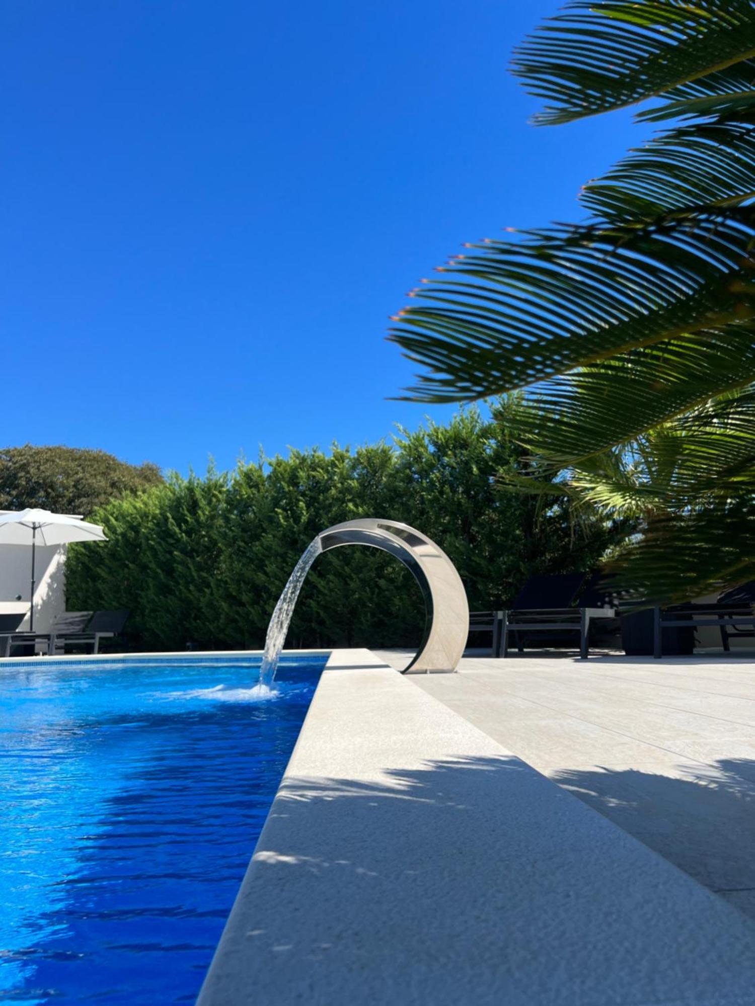 Holiday Luxury Resort Sundance Трогир Екстериор снимка